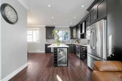 Hallway Photo of 6 14285 64 Avenue, Surrey, BC