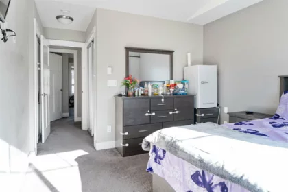 Primary Bathroom Photo of 6 14285 64 Avenue, Surrey, BC