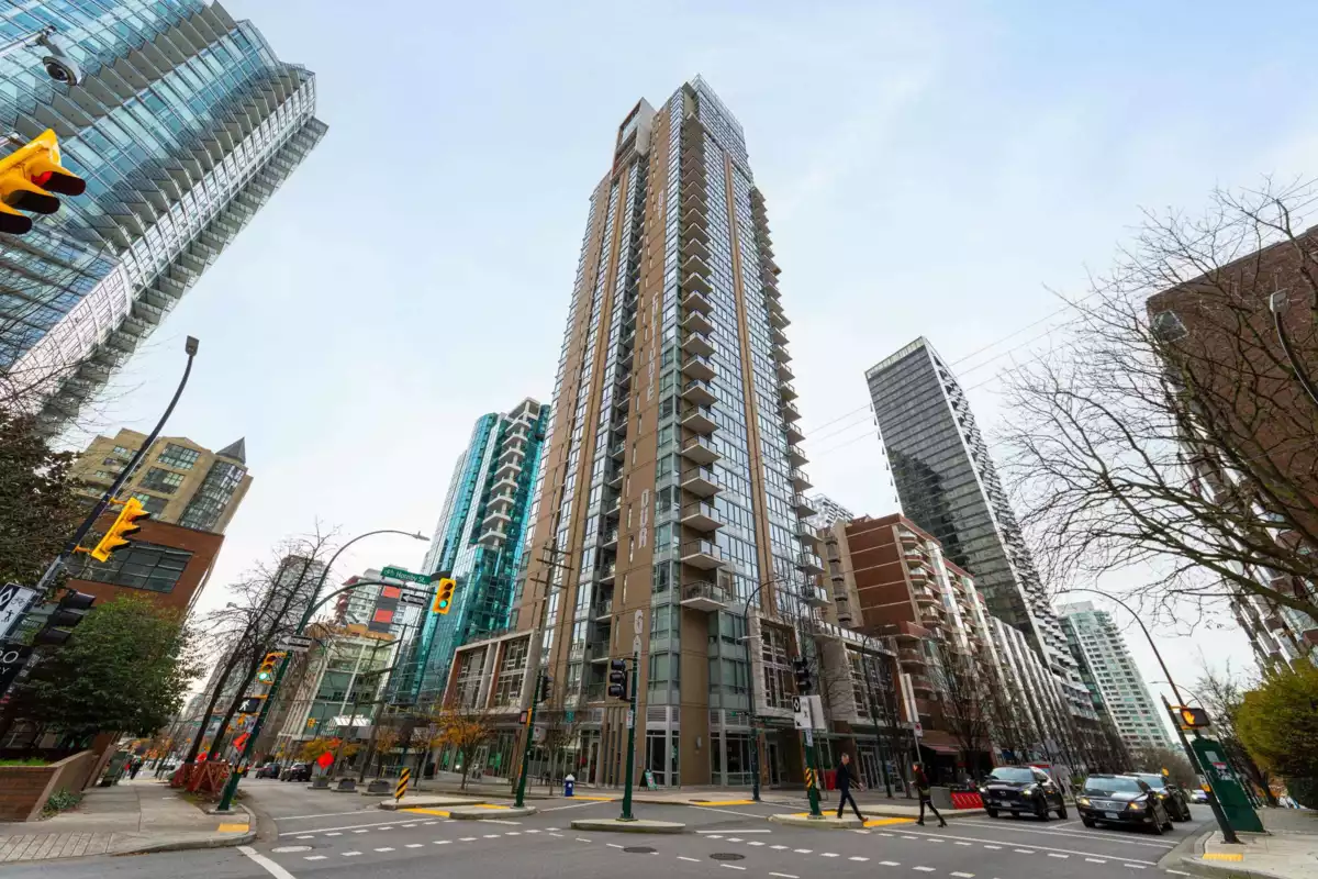 Exterior Front Photo of 1003 1308 Hornby Street, Vancouver, BC
