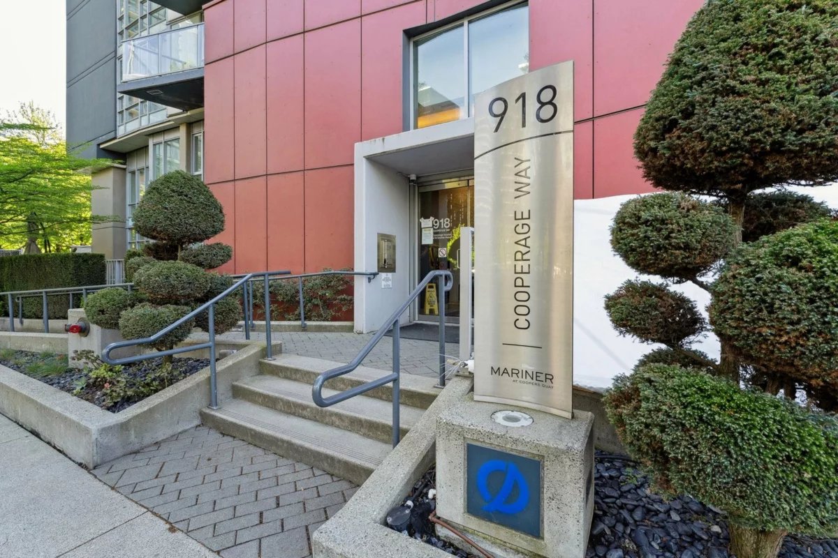 Backyard Photo of 1701 918 Cooperage Way, Vancouver, BC