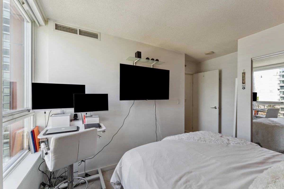 Breakfast Nook Photo of 1701 918 Cooperage Way, Vancouver, BC