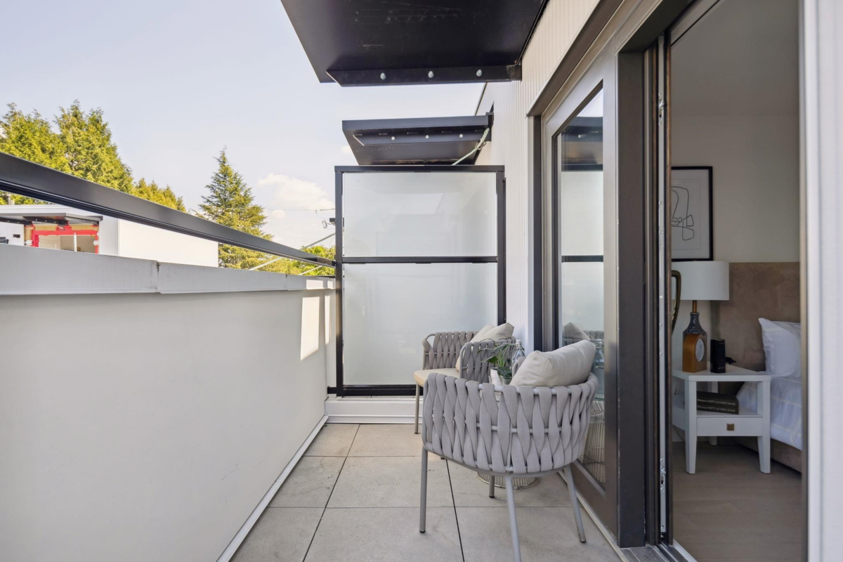 Primary Bathroom Photo of 6312 Oak Street, Vancouver, BC