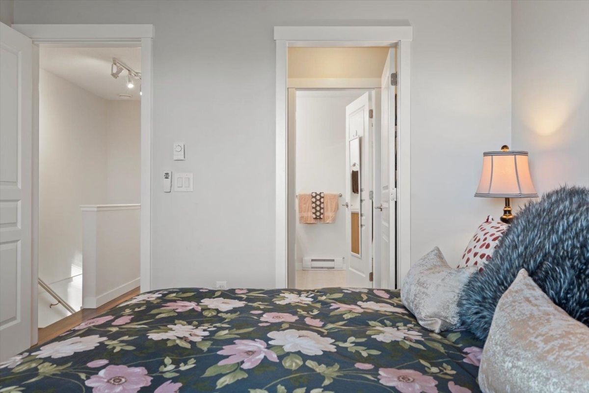 Guest Bathroom Photo of 36 31125 Westridge Place, Abbotsford, BC