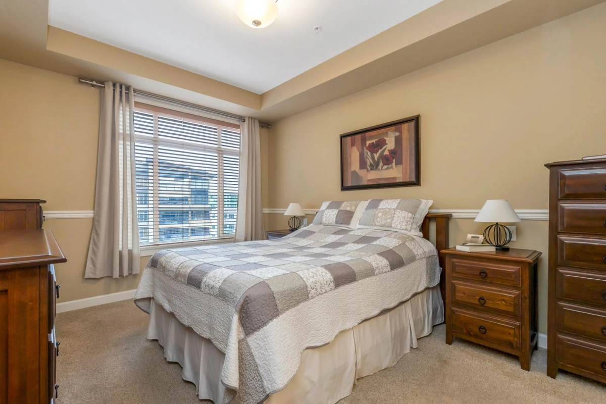 Entry Foyer Photo of 409 2860 Trethewey Street, Abbotsford, BC