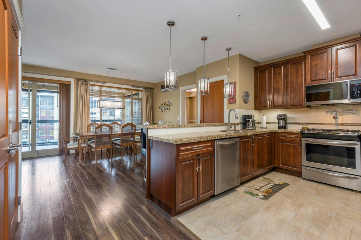 Family Room Photo of 409 2860 Trethewey Street, Abbotsford, BC