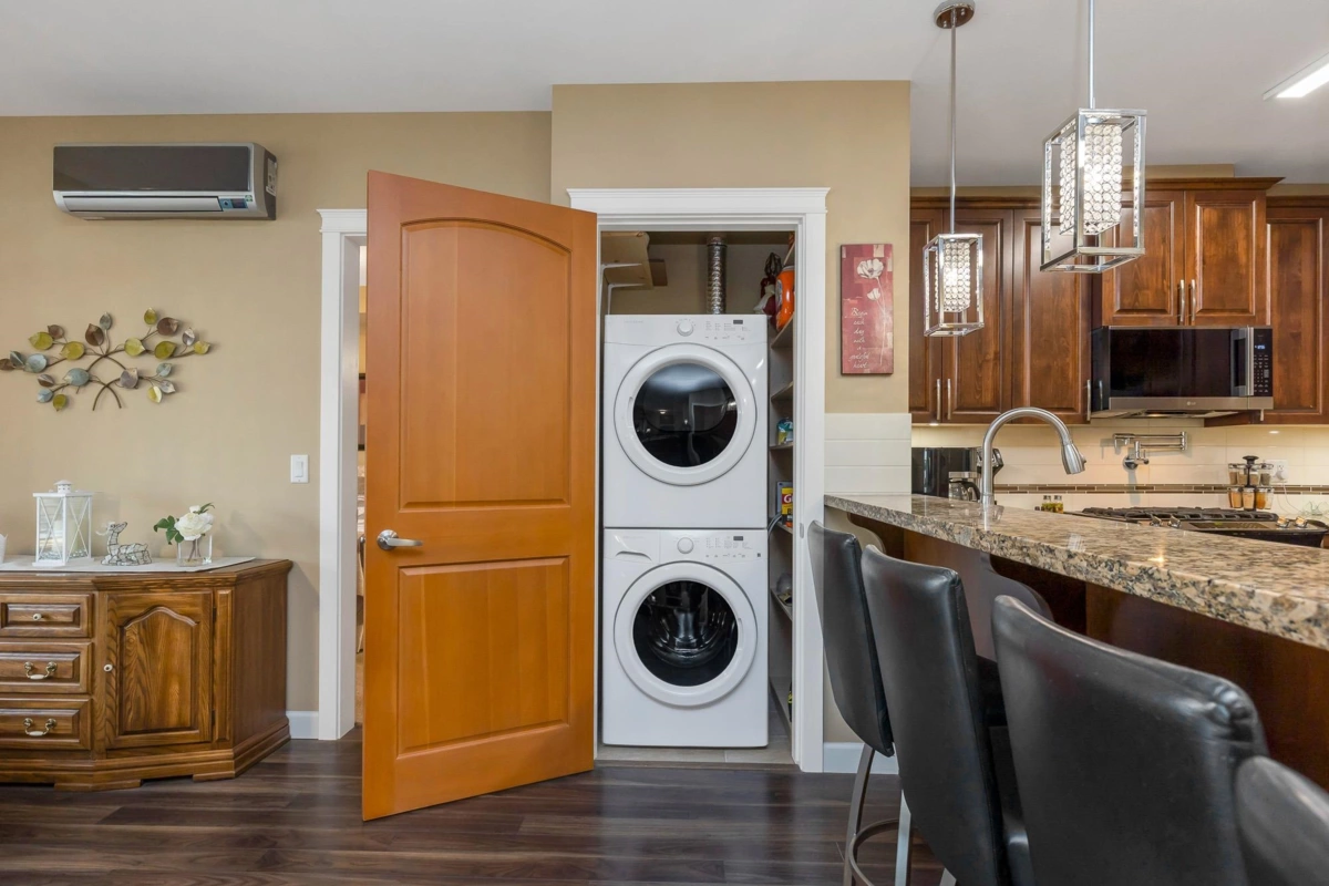 Hot Tub / Spa Photo of 409 2860 Trethewey Street, Abbotsford, BC