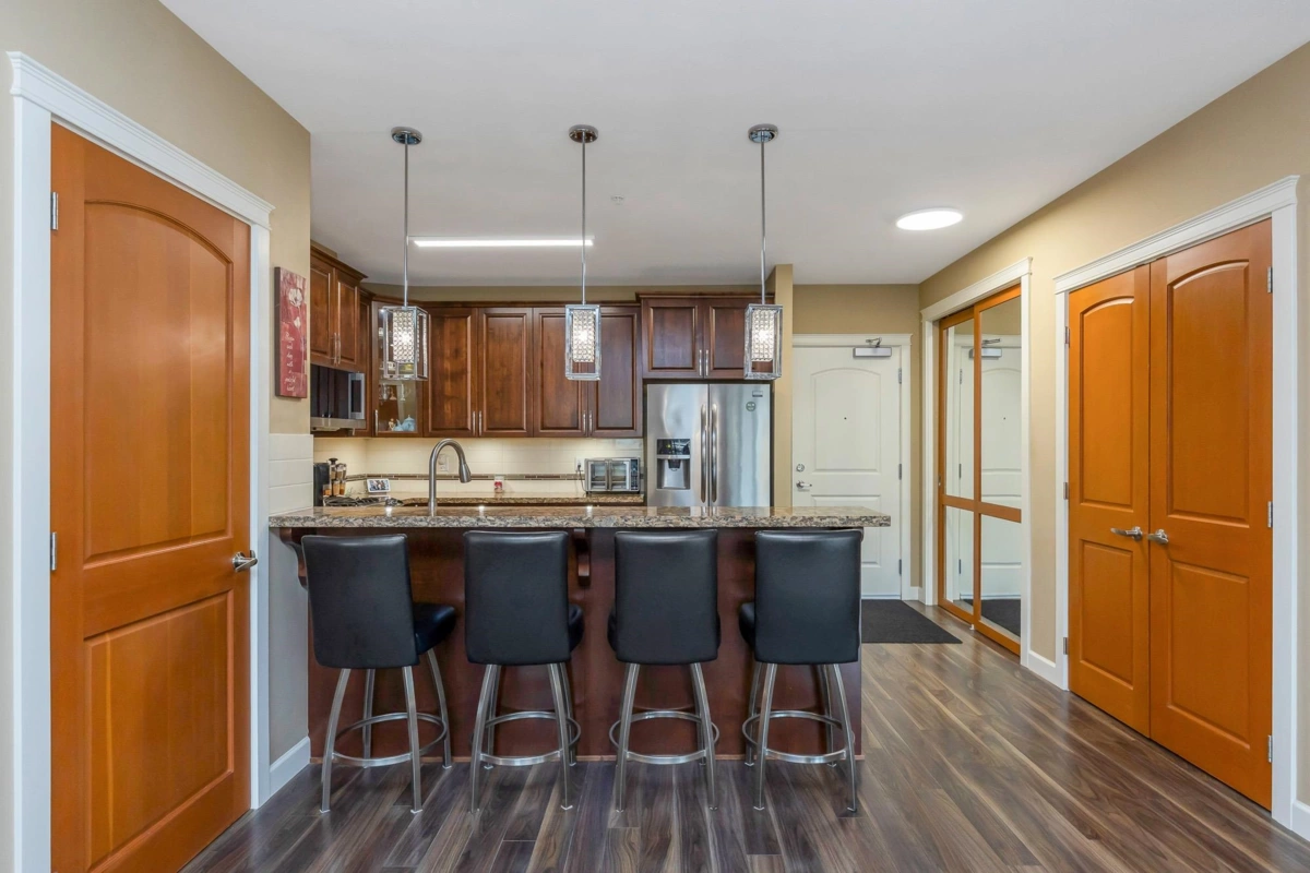 Kitchen Photo of 409 2860 Trethewey Street, Abbotsford, BC