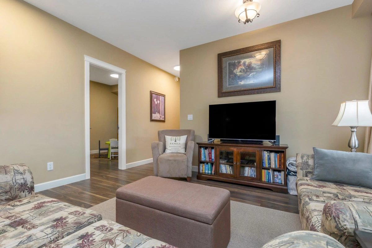 Powder Room Photo of 409 2860 Trethewey Street, Abbotsford, BC