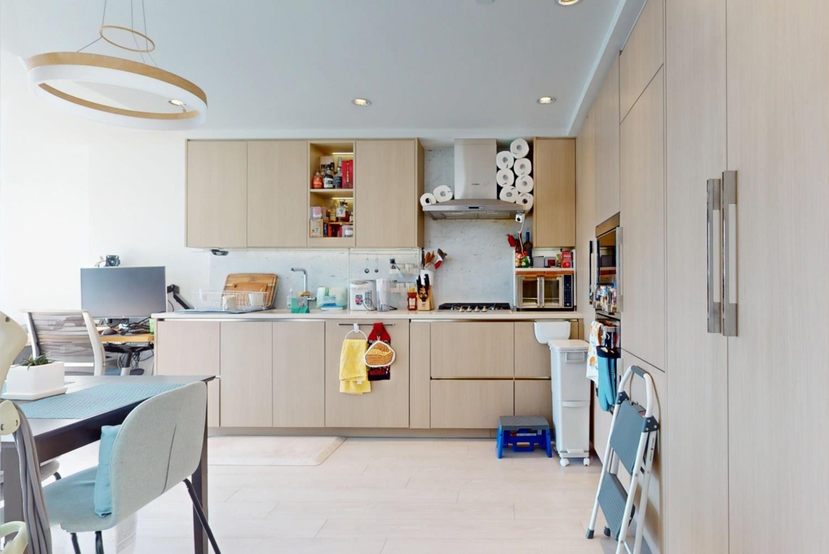 Bedroom 2 Photo of 1512 4730 Lougheed Highway, Burnaby, BC