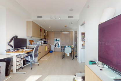 Kitchen Photo of 1512 4730 Lougheed Highway, Burnaby, BC