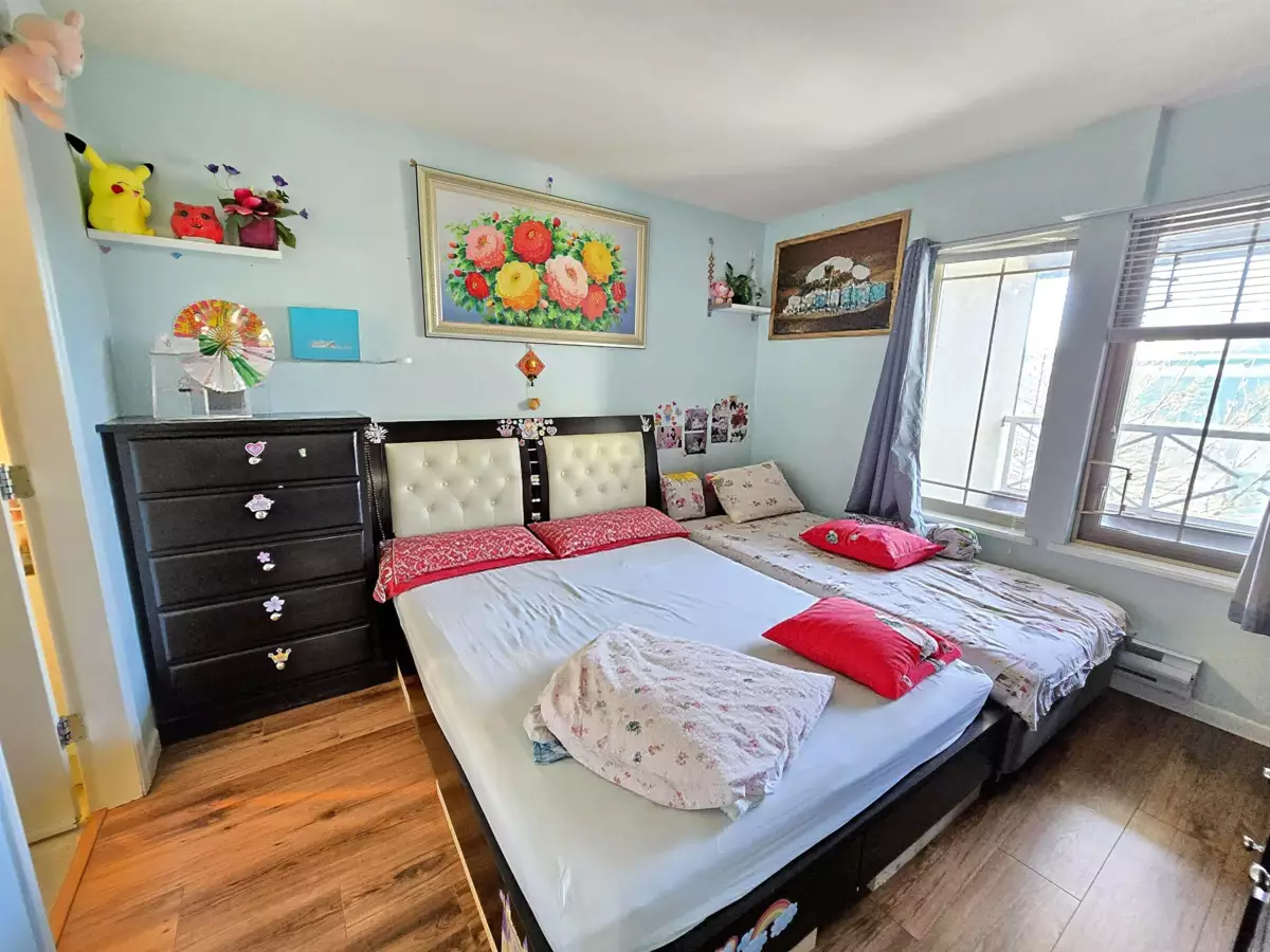 Kitchen Photo of 406 1145 Heffley Crescent, Coquitlam, BC