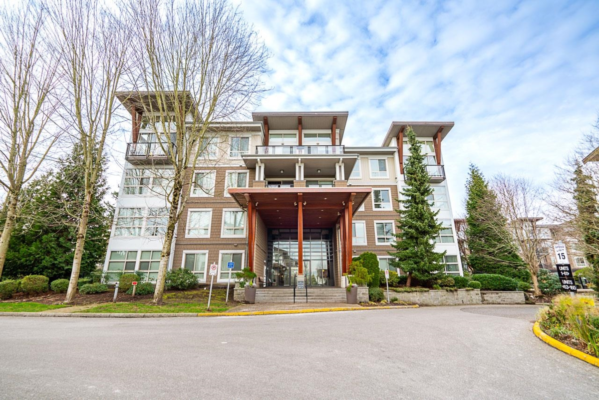 Hot Tub / Spa Photo of 233 6628 120 Street, Surrey, BC