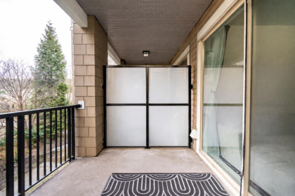 Powder Room Photo of 233 6628 120 Street, Surrey, BC