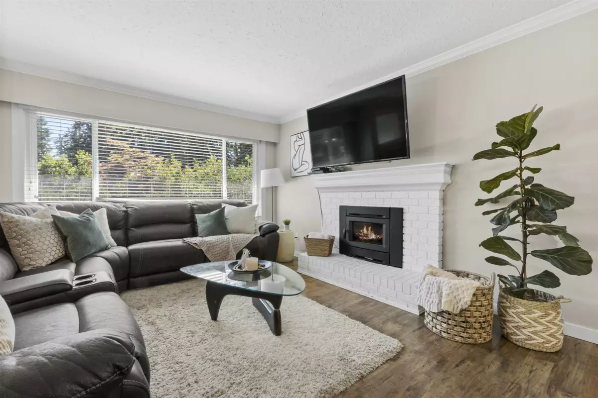 Breakfast Nook Photo of 19745 38a Avenue, Langley, BC