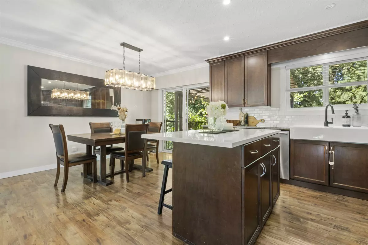 Dining Area Photo of 19745 38a Avenue, Langley, BC