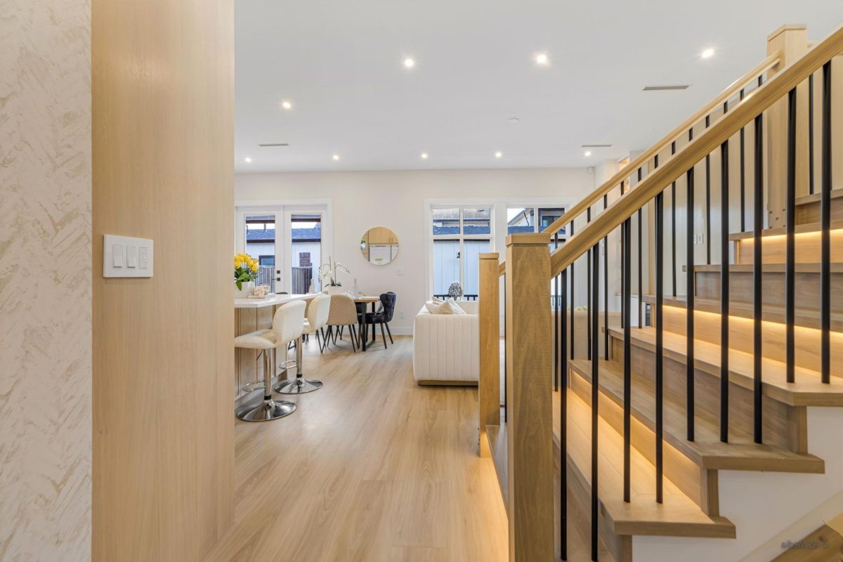 Dining Area Photo of 8237 110 Street, Delta, BC