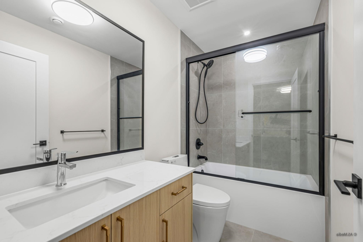 Hot Tub / Spa Photo of 8237 110 Street, Delta, BC