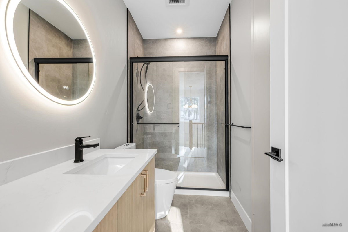 Staircase Photo of 8237 110 Street, Delta, BC