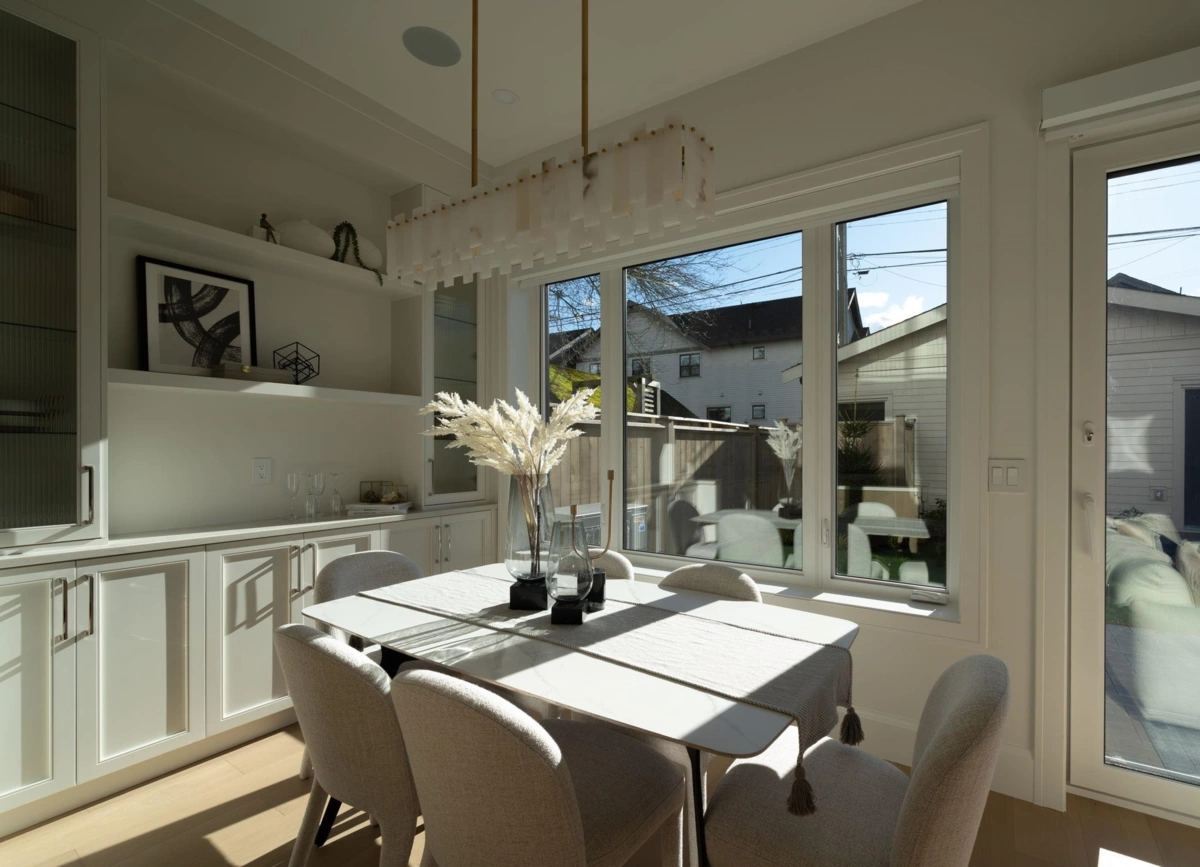 Dining Area Photo of 2 864 E 16th Avenue, Vancouver, BC