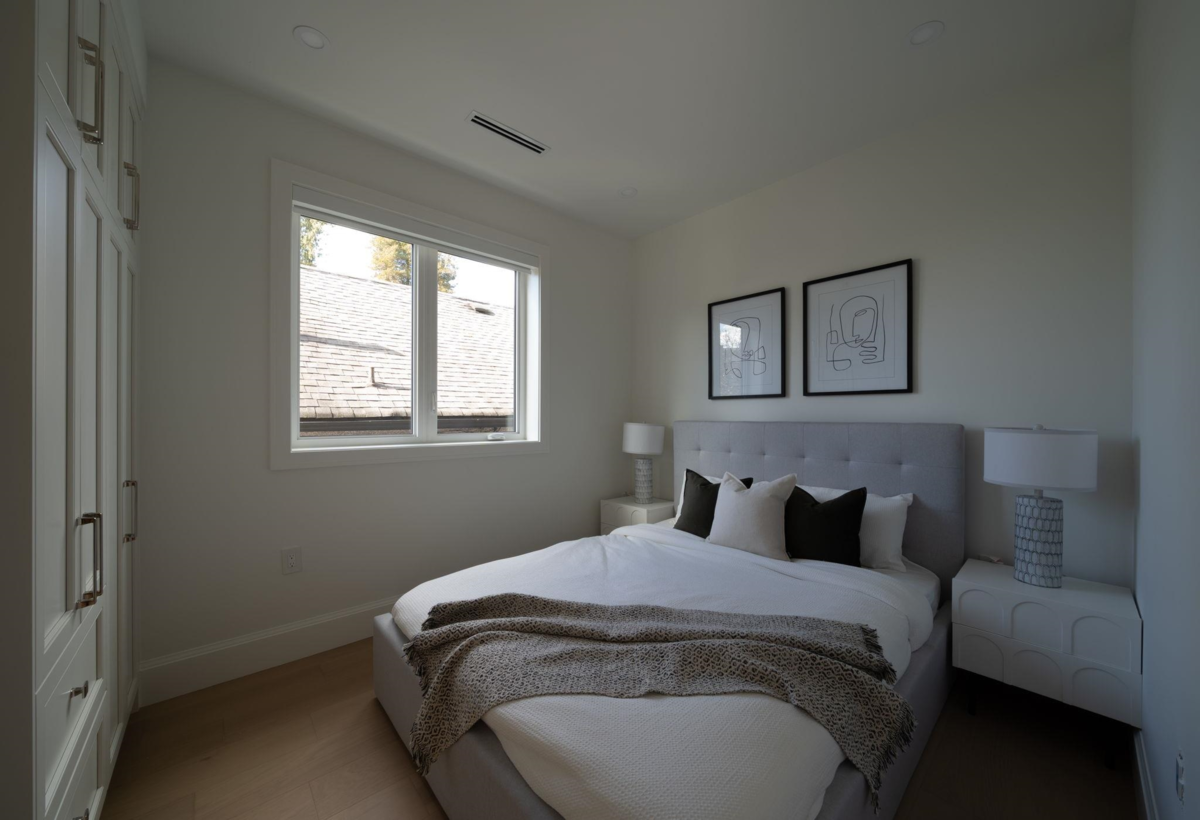 Office / Den Photo of 2 864 E 16th Avenue, Vancouver, BC