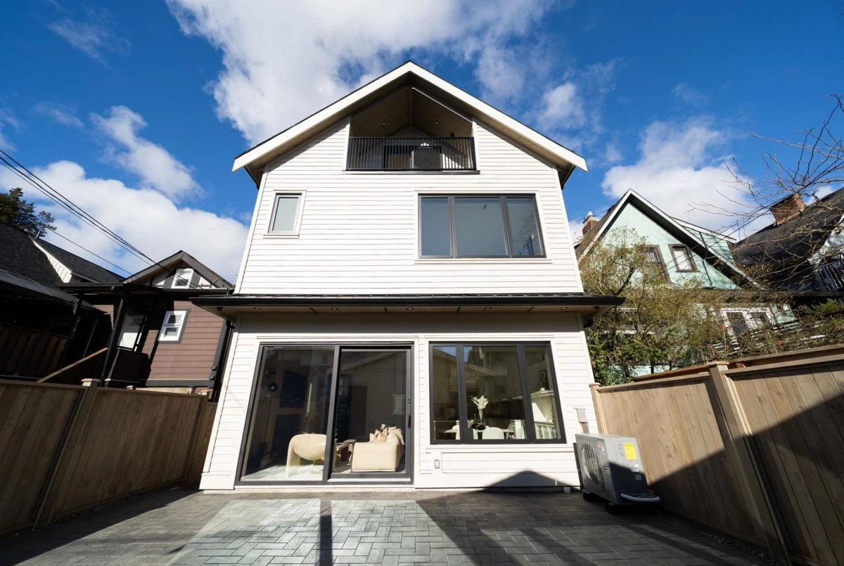 Outdoor Patio Photo of 2 864 E 16th Avenue, Vancouver, BC