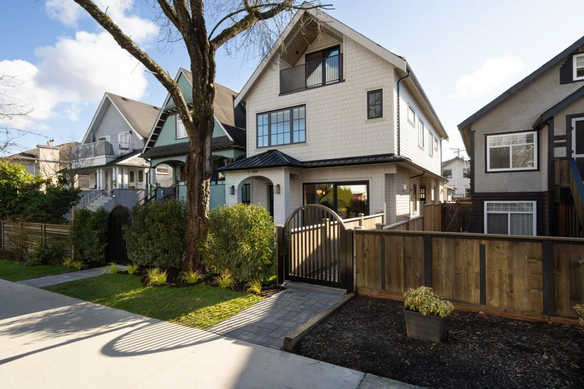 Staircase Photo of 2 864 E 16th Avenue, Vancouver, BC