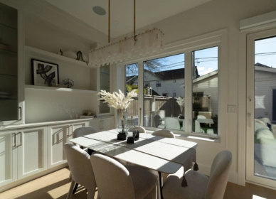 2 864 E 16th Avenue, Vancouver, BC