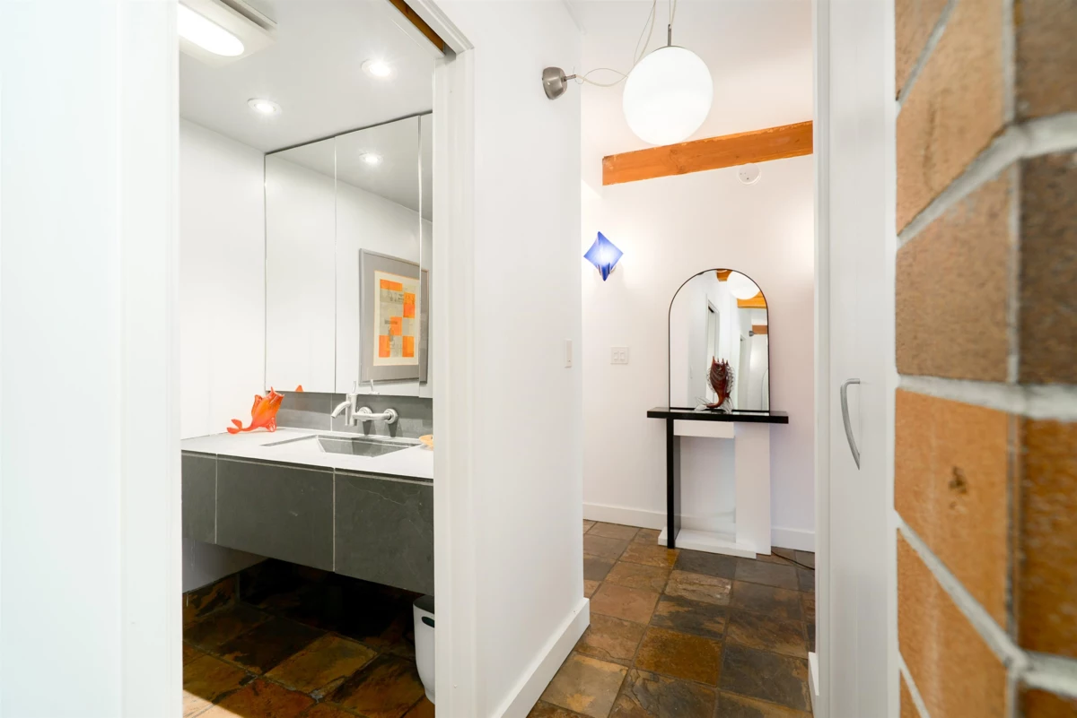 Hallway Photo of 202 1535 Nelson Street, Vancouver, BC