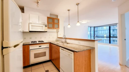 1204 7831 Westminster Highway, Richmond, BC, Richmond — Apartment/Condo for sale