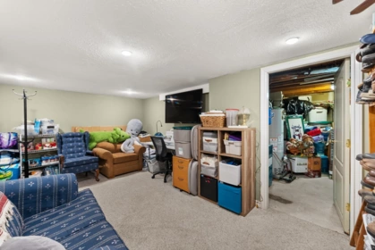 Garage Interior Photo of 330 Rosehill Wynd, Delta, BC