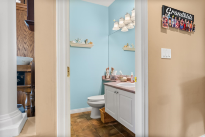 Mudroom Photo of 330 Rosehill Wynd, Delta, BC
