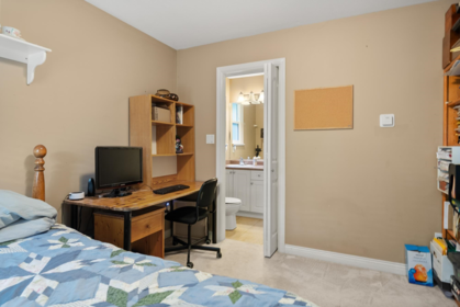 Office / Den Photo of 330 Rosehill Wynd, Delta, BC