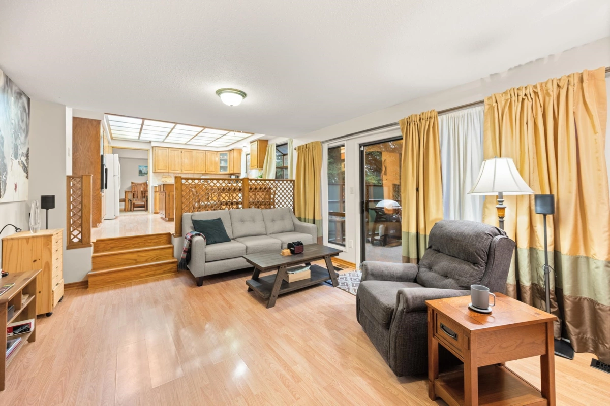 Basement Recreation Room Photo of 34660 Walker Crescent, Abbotsford, BC