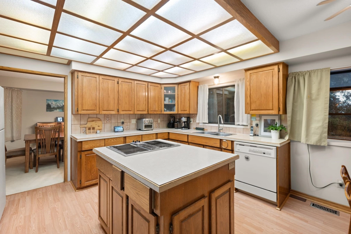 Bedroom 2 Photo of 34660 Walker Crescent, Abbotsford, BC