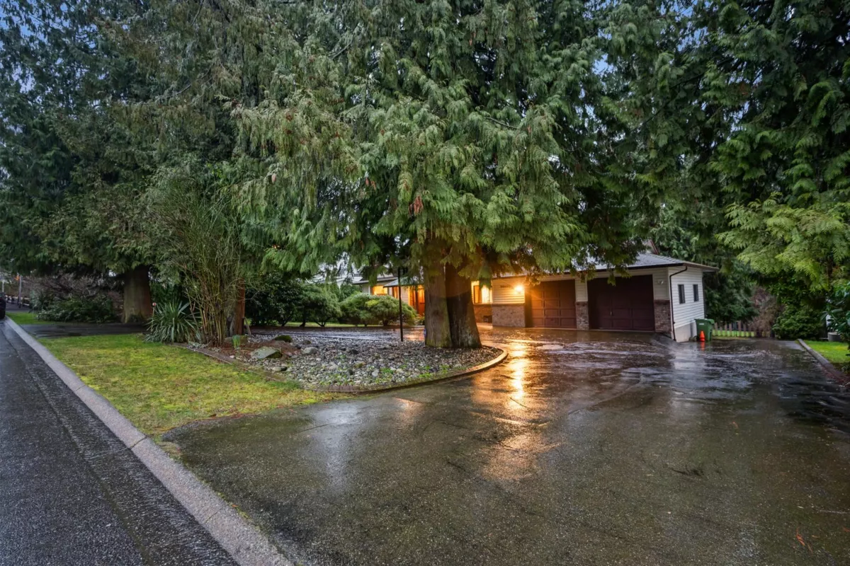 Community Amenities Photo (Clubhouse) of 34660 Walker Crescent, Abbotsford, BC