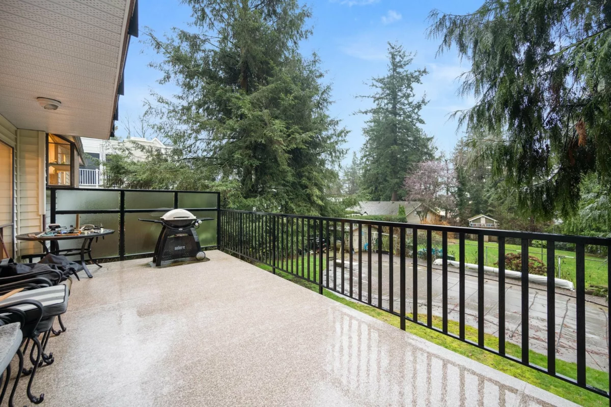 Entry Foyer Photo of 34660 Walker Crescent, Abbotsford, BC