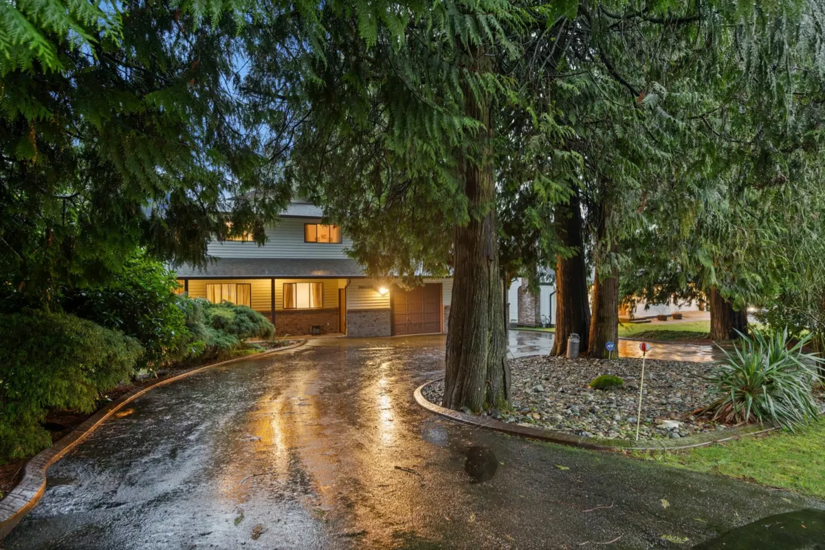 Fitness Center Photo Near 34660 Walker Crescent, Abbotsford, BC