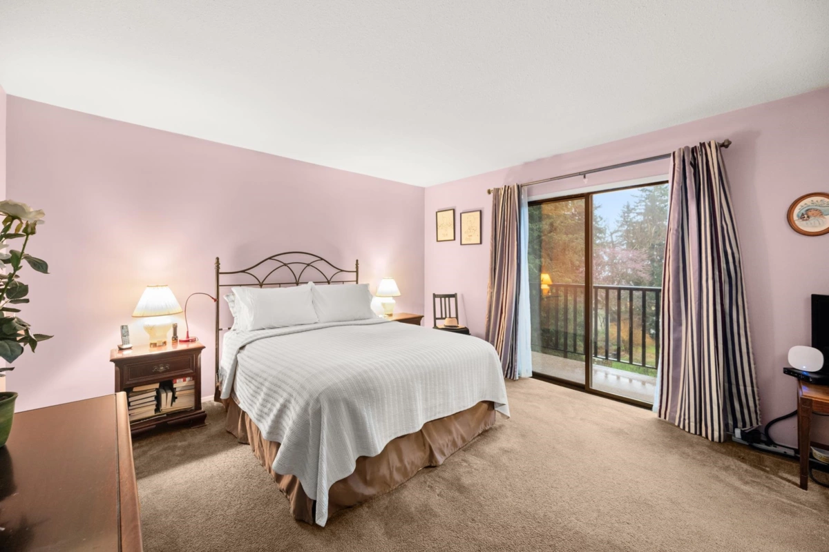 Garage Interior Photo of 34660 Walker Crescent, Abbotsford, BC