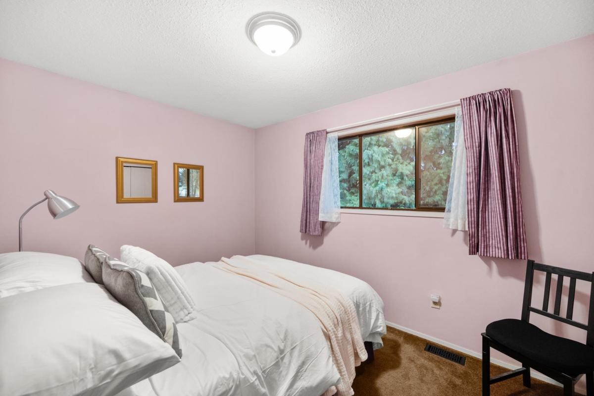 Garden / Landscaping Photo of 34660 Walker Crescent, Abbotsford, BC