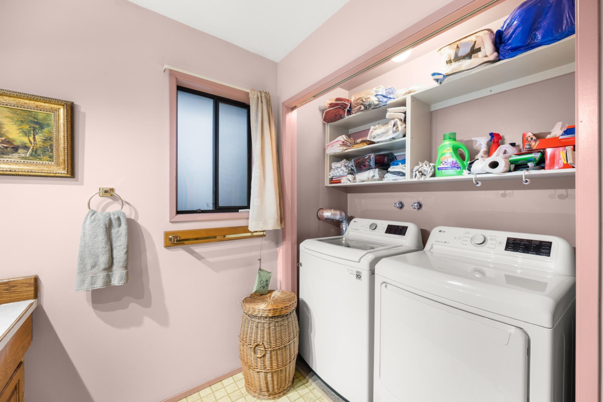 Hot Tub / Spa Photo of 34660 Walker Crescent, Abbotsford, BC