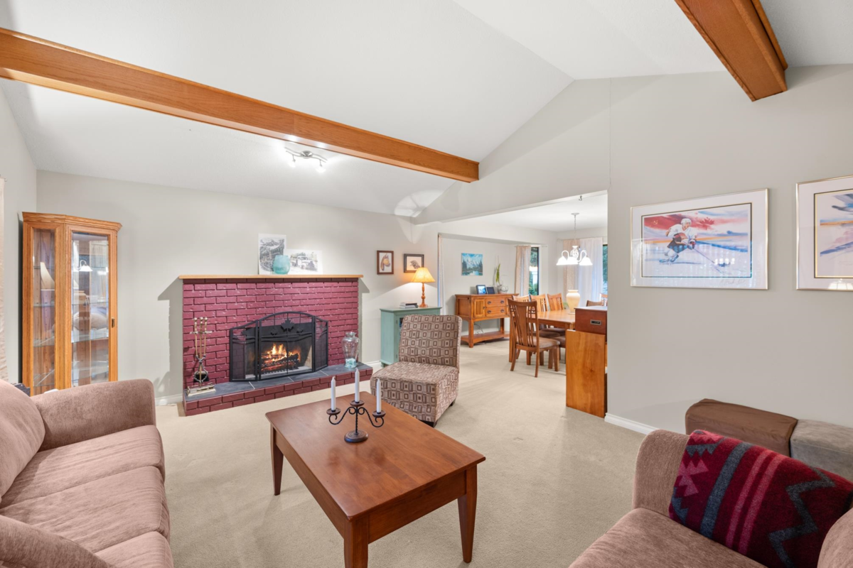 Kitchen Photo of 34660 Walker Crescent, Abbotsford, BC