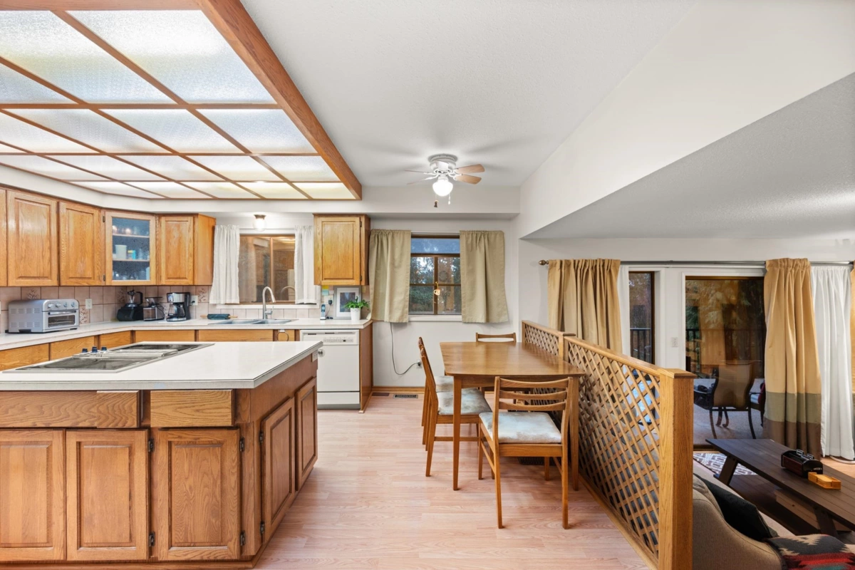 Powder Room Photo of 34660 Walker Crescent, Abbotsford, BC