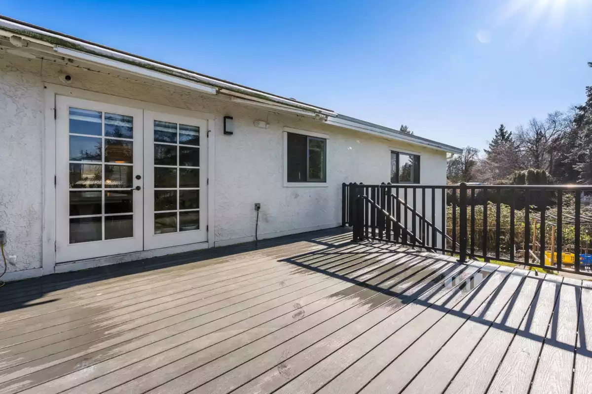 Entry Foyer Photo of 10125 Shamrock Drive, Chilliwack, BC