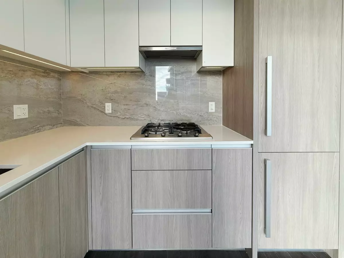 Primary Bathroom Photo of 1301 6633 Buswell Street, Richmond, BC