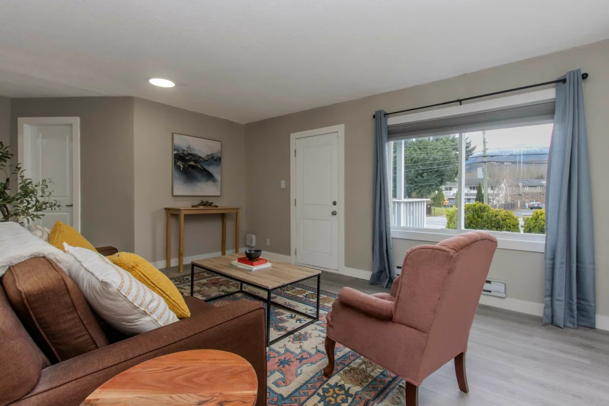Dining Area Photo of 39727 Government Road, Squamish, BC