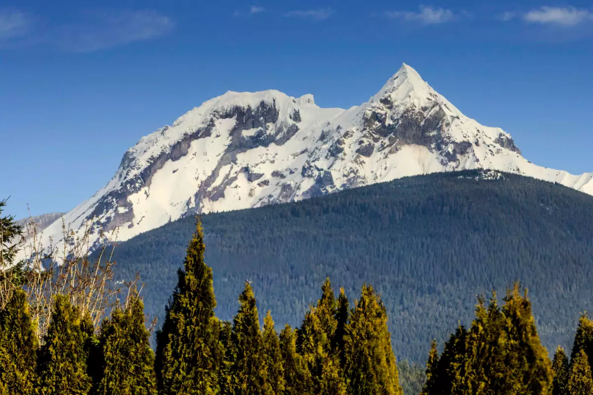 Hallway Photo of 39727 Government Road, Squamish, BC