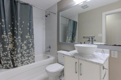 Guest Bathroom Photo of 39727 Government Road, Squamish, BC