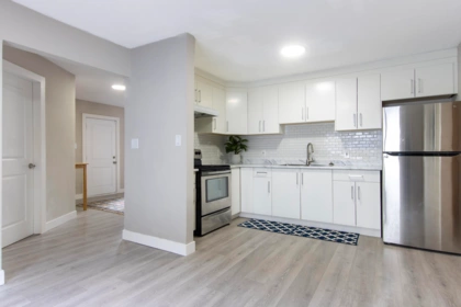 Kitchen Island Photo of 39727 Government Road, Squamish, BC