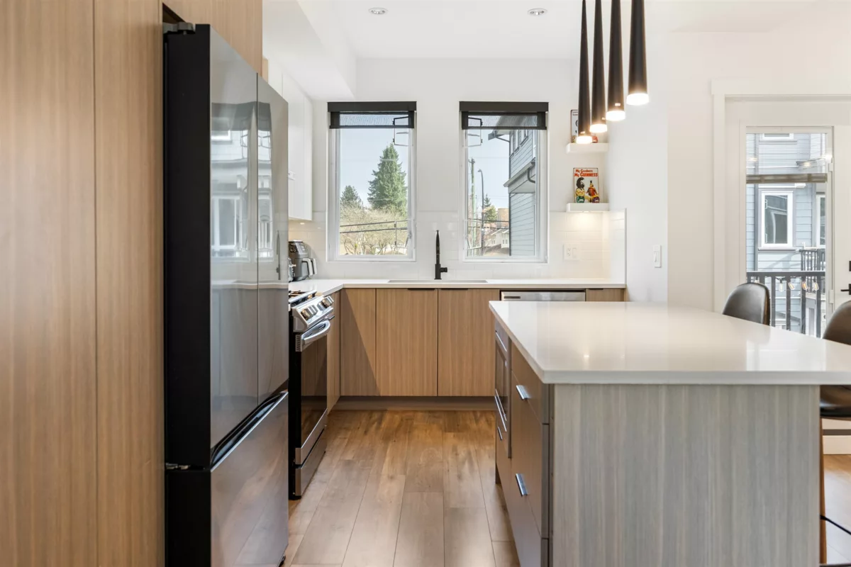 Breakfast Nook Photo of 8 11851 232 Street, Maple Ridge, BC