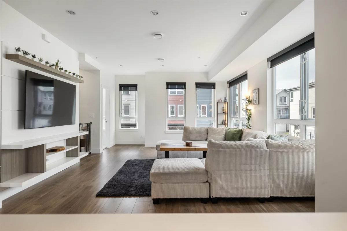 Dining Area Photo of 8 11851 232 Street, Maple Ridge, BC
